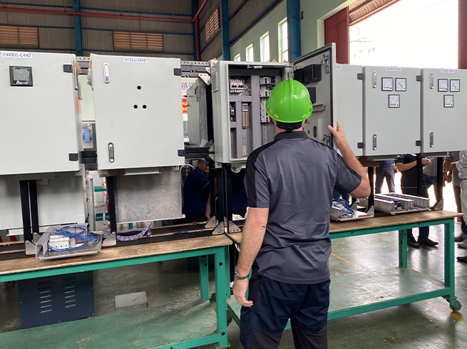 Electrical-contractor-IPE-visit-03