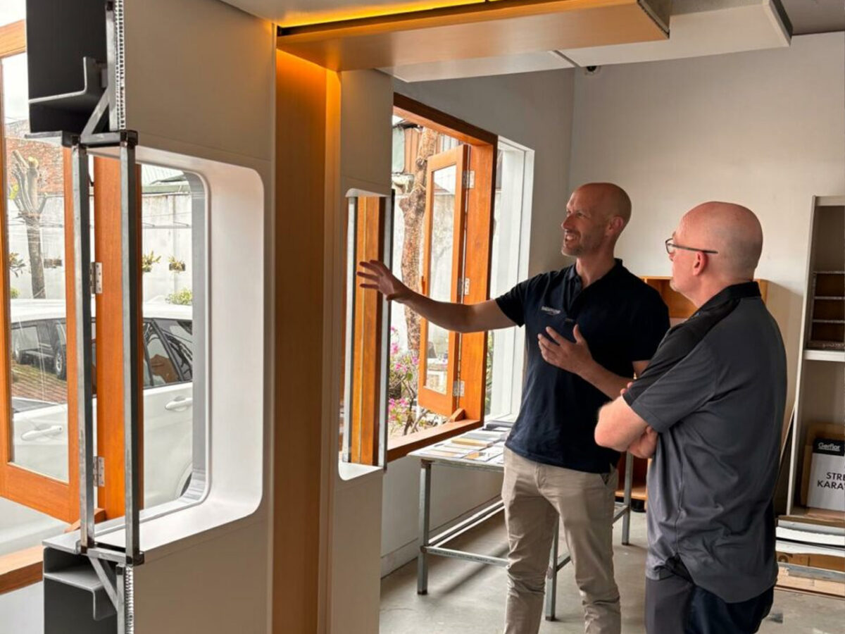 Stuart-Reid-CEO-Aug-25-visit-04